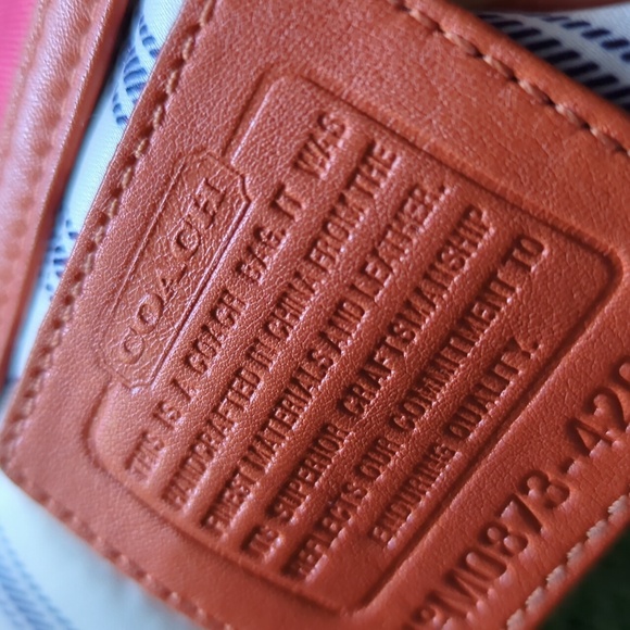 Authentic Coach Bonnie Cashin Crossbody bag, Almost New - Picture 6 of 7